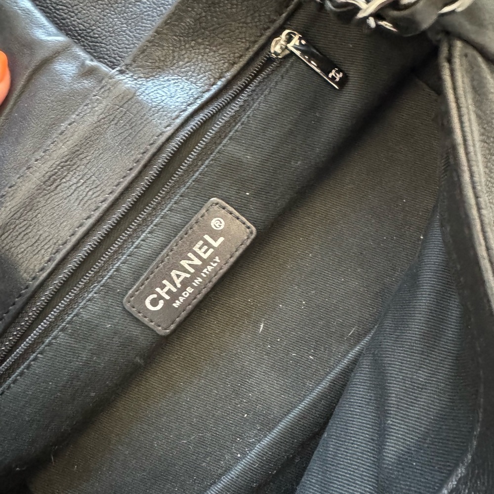 Vintage Chanel Black Quilted Shoulder Bag - Picture 9 of 15
